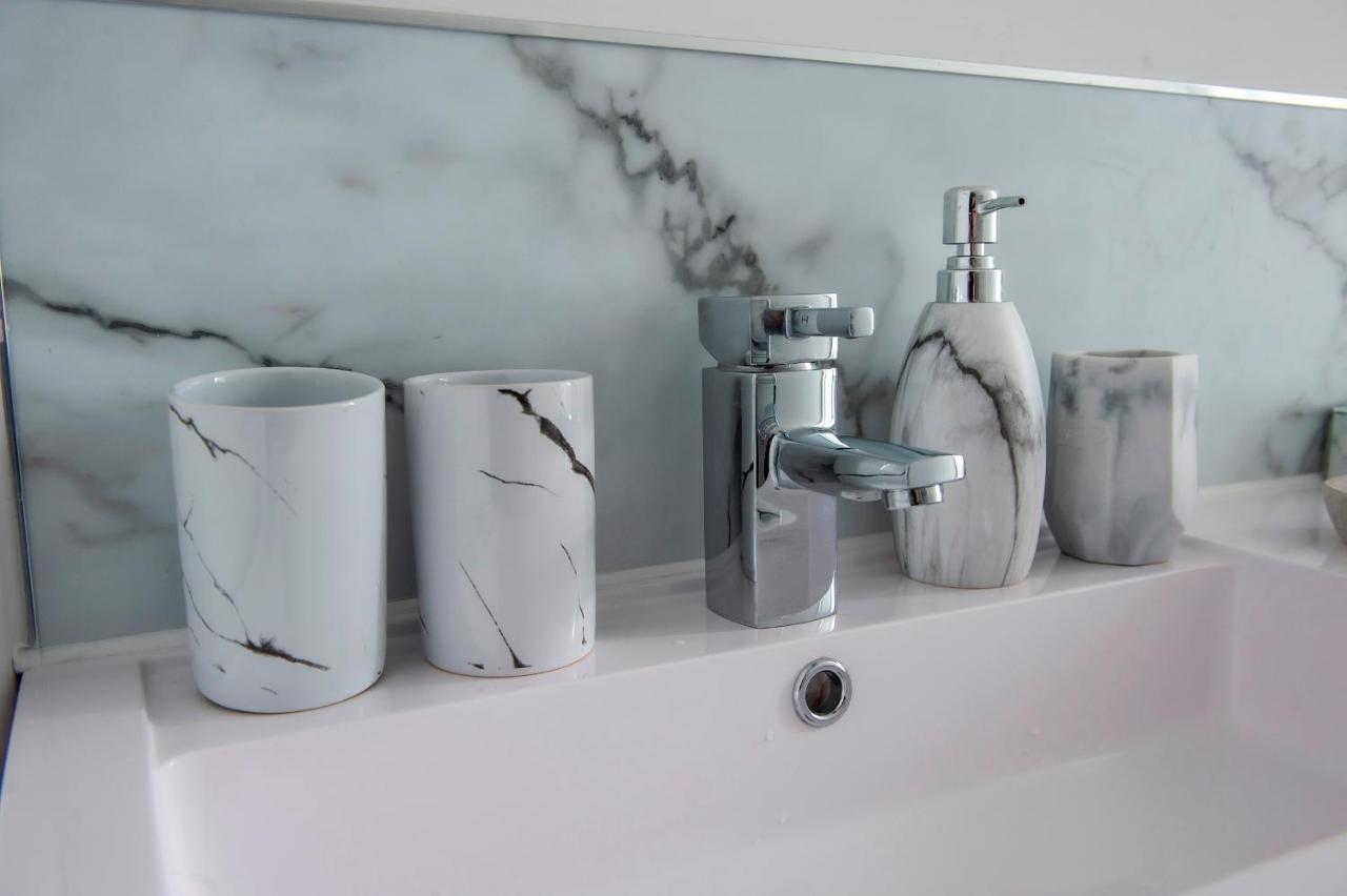 Pass The Keys Modern 3 Bed Flat On The Historic Royal Mile Apartment Единбург Екстериор снимка